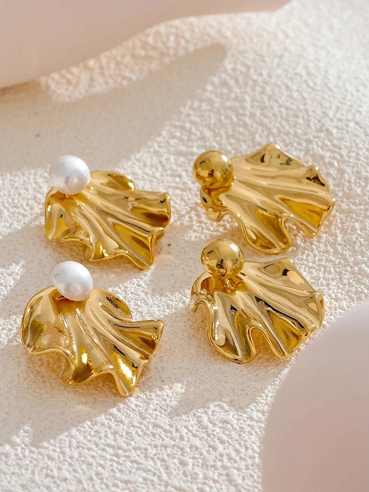 Refined Pearl Statement Stud Earrings - Ecru