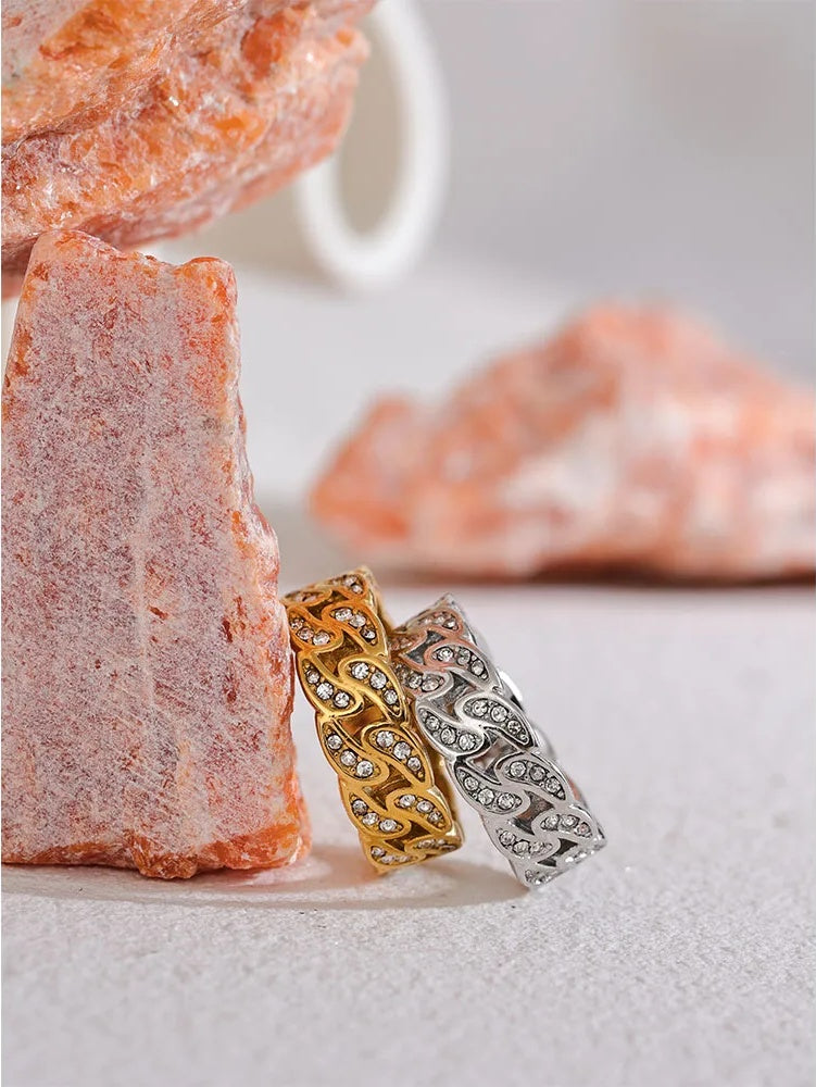 Round Hollow Chain Exquisite Ring - Ecru