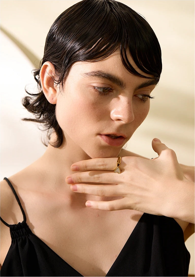 Shell Acrylic Heart Stylish Ring - Ecru