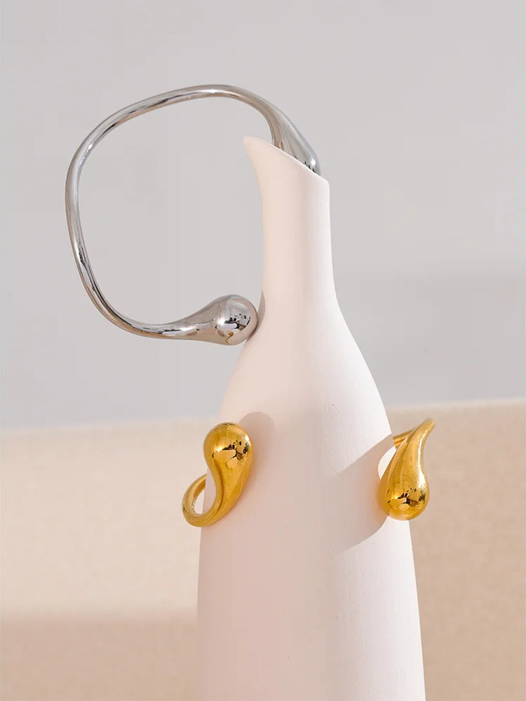 Shiny Minimalist Versatile Cuff Bracelet - Ecru