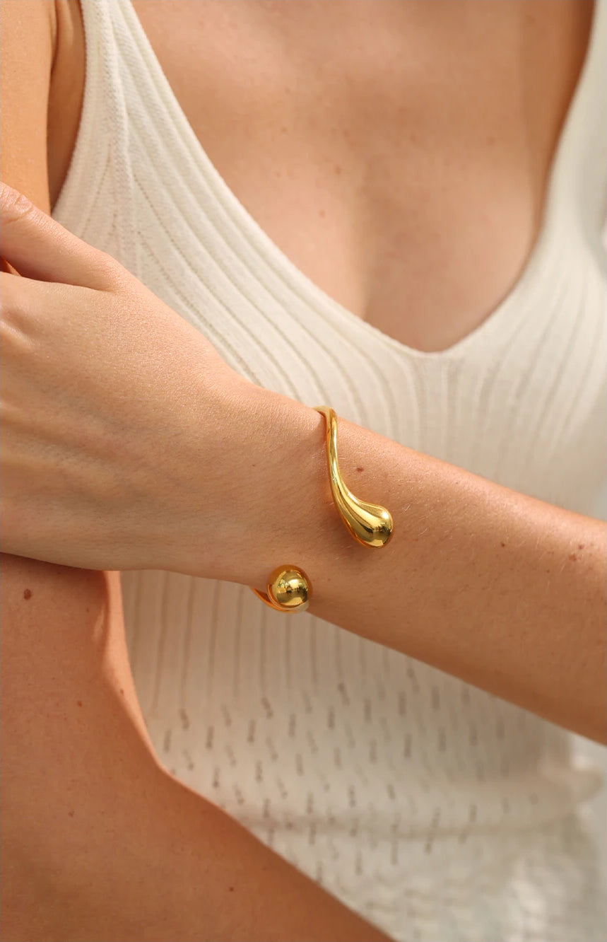 Shiny Minimalist Versatile Cuff Bracelet - Ecru