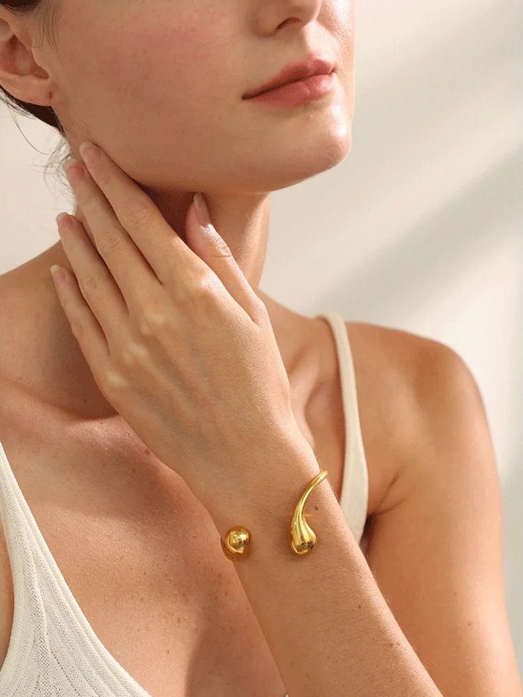 Shiny Minimalist Versatile Cuff Bracelet - Ecru