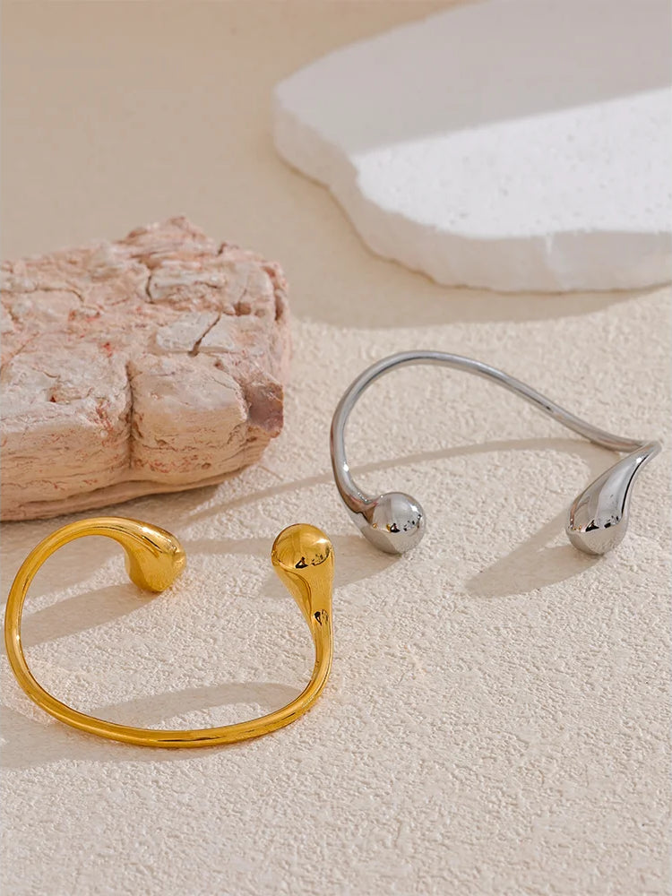 Shiny Minimalist Versatile Cuff Bracelet - Ecru