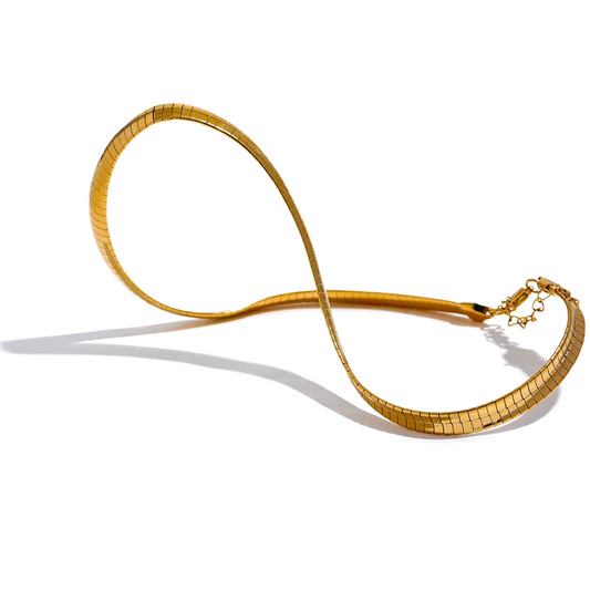 Short Chain Smooth Torques Necklace - Ecru