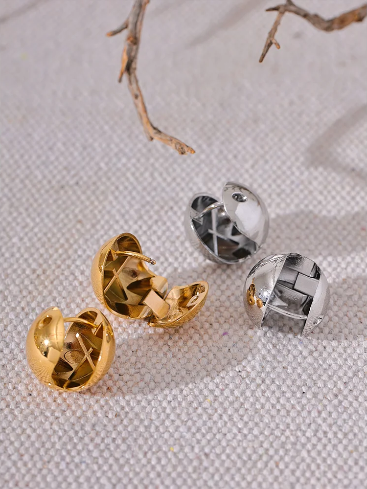 Smooth Round Hollow Hoop Earrings