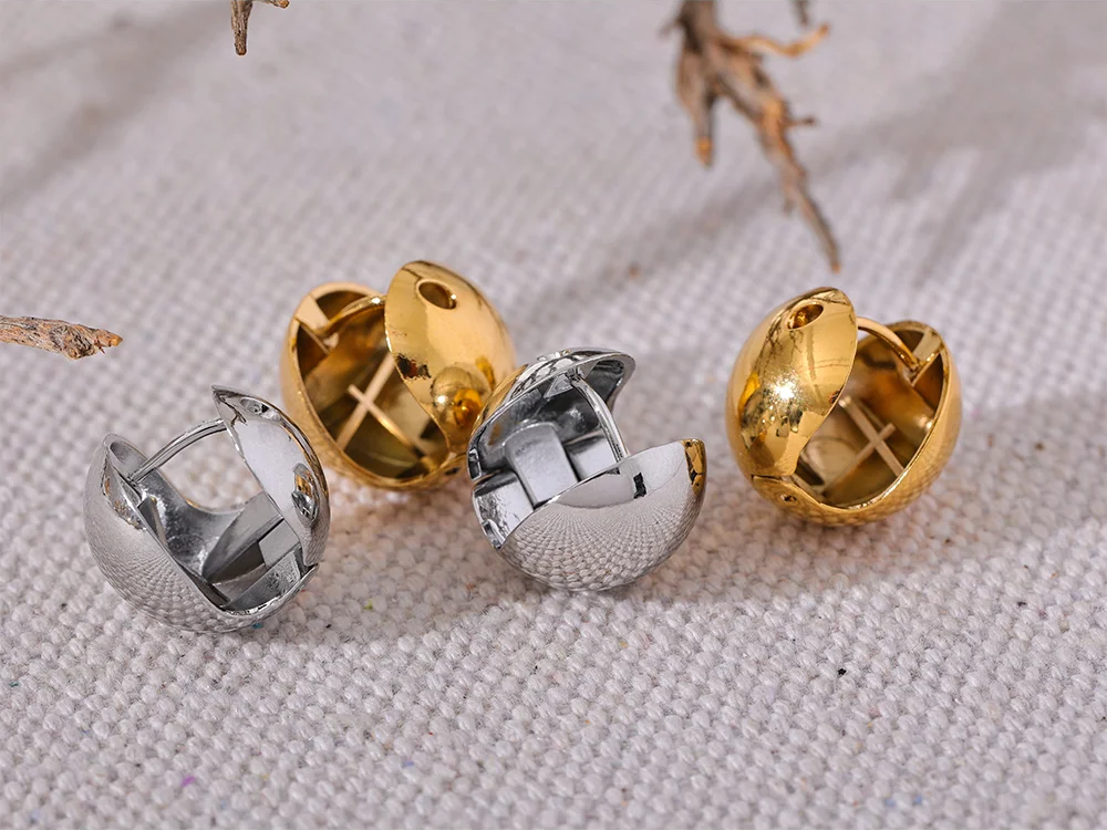 Smooth Round Hollow Hoop Earrings