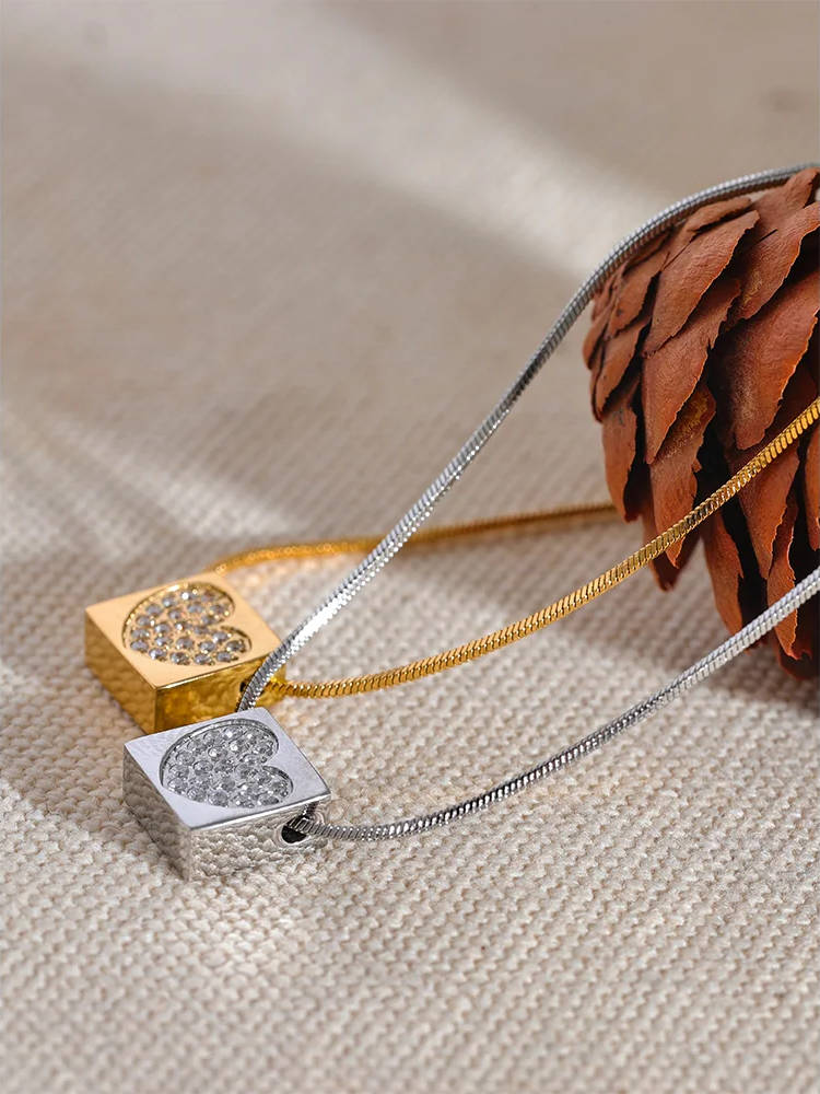 Square Heart Zircon Pendant Necklace - Ecru