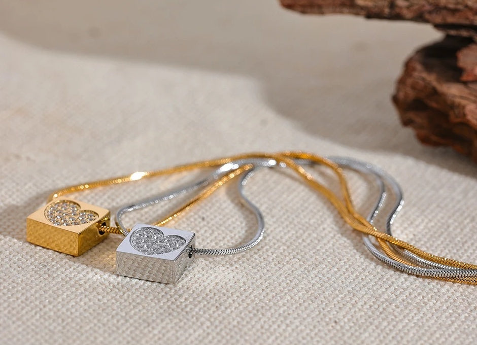 Square Heart Zircon Pendant Necklace - Ecru