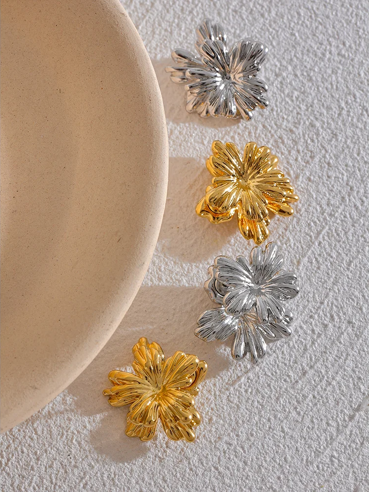 Stereoscopic Flower Golden Statement Earrings