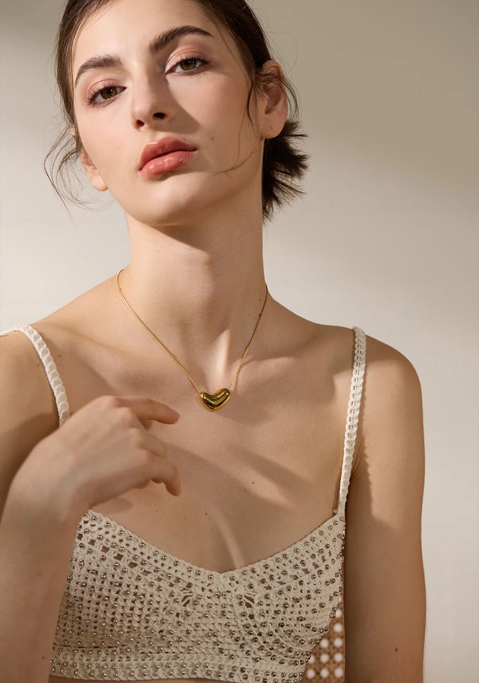 Stylish Texture Heart Pendant Necklace - Ecru