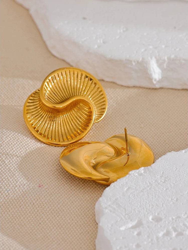 Textured Refined Shiny Stud Earrings - Ecru