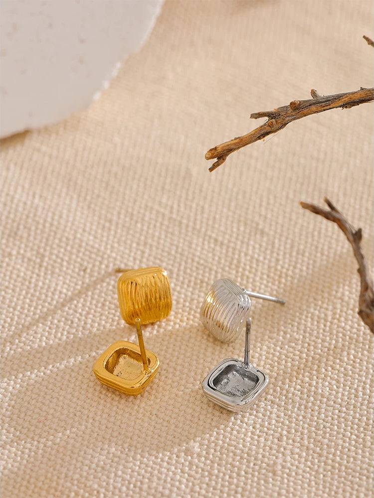 Textured Shiny Modern Stud Earrings - Ecru