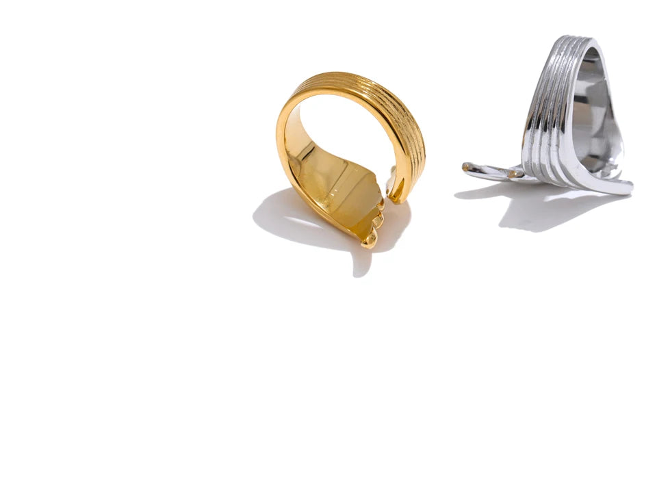 Timeless Chic Wing Statement Ring - Ecru
