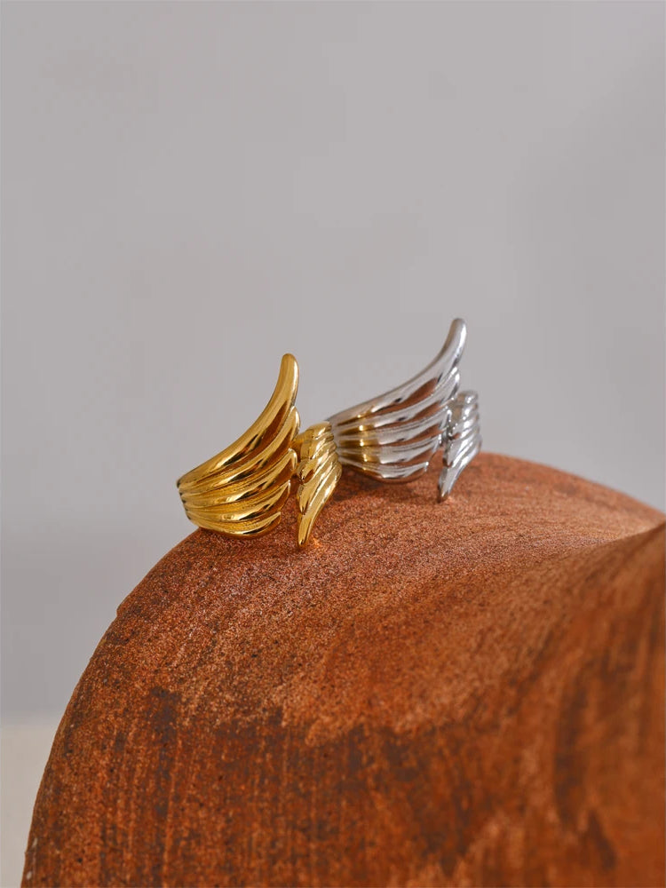 Timeless Chic Wing Statement Ring - Ecru