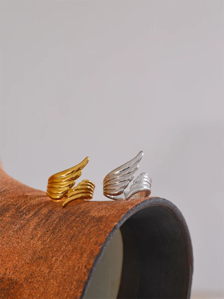 Timeless Chic Wing Statement Ring - Ecru