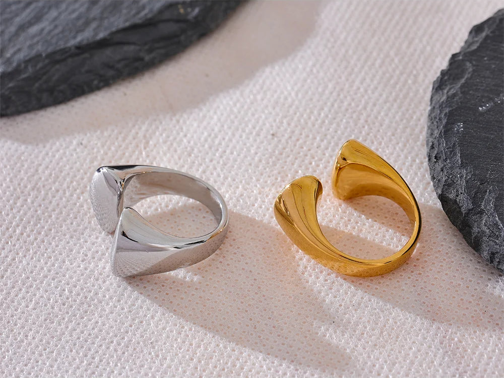 Timeless Chunky Modern Statement Ring - Ecru