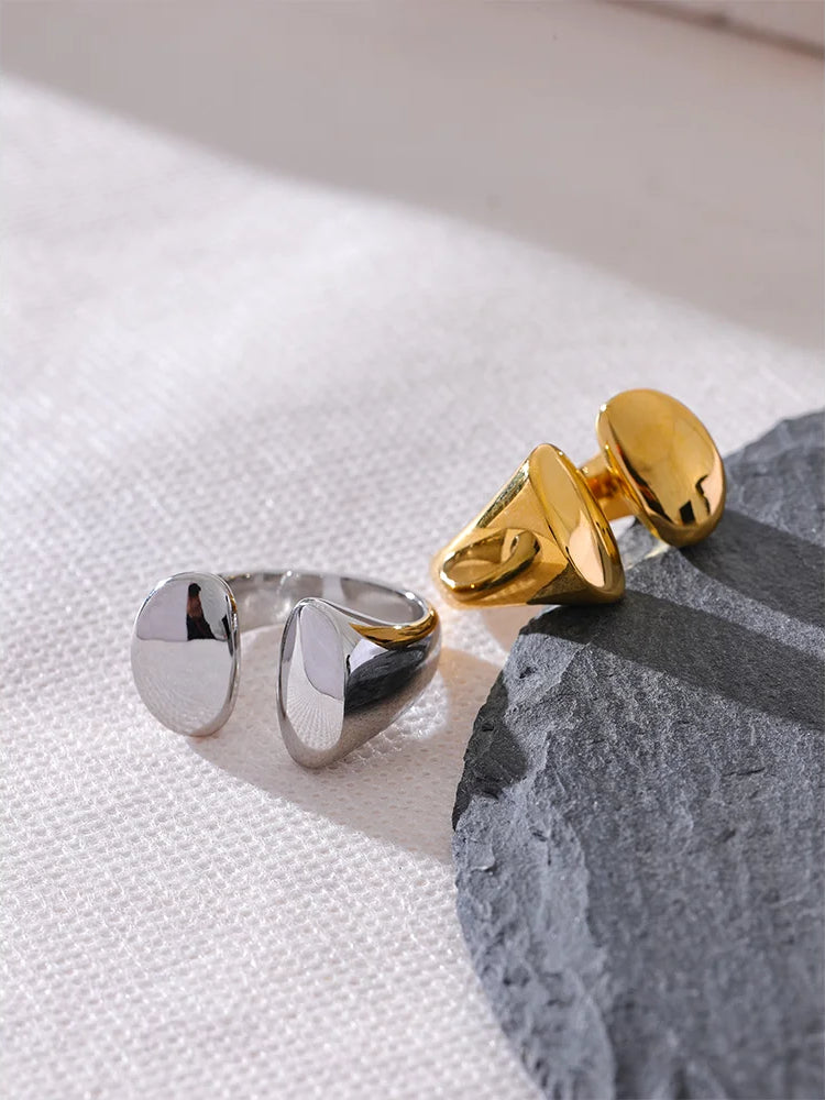 Timeless Chunky Modern Statement Ring - Ecru
