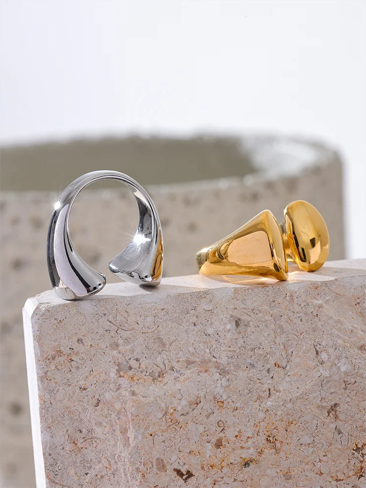 Timeless Chunky Modern Statement Ring - Ecru