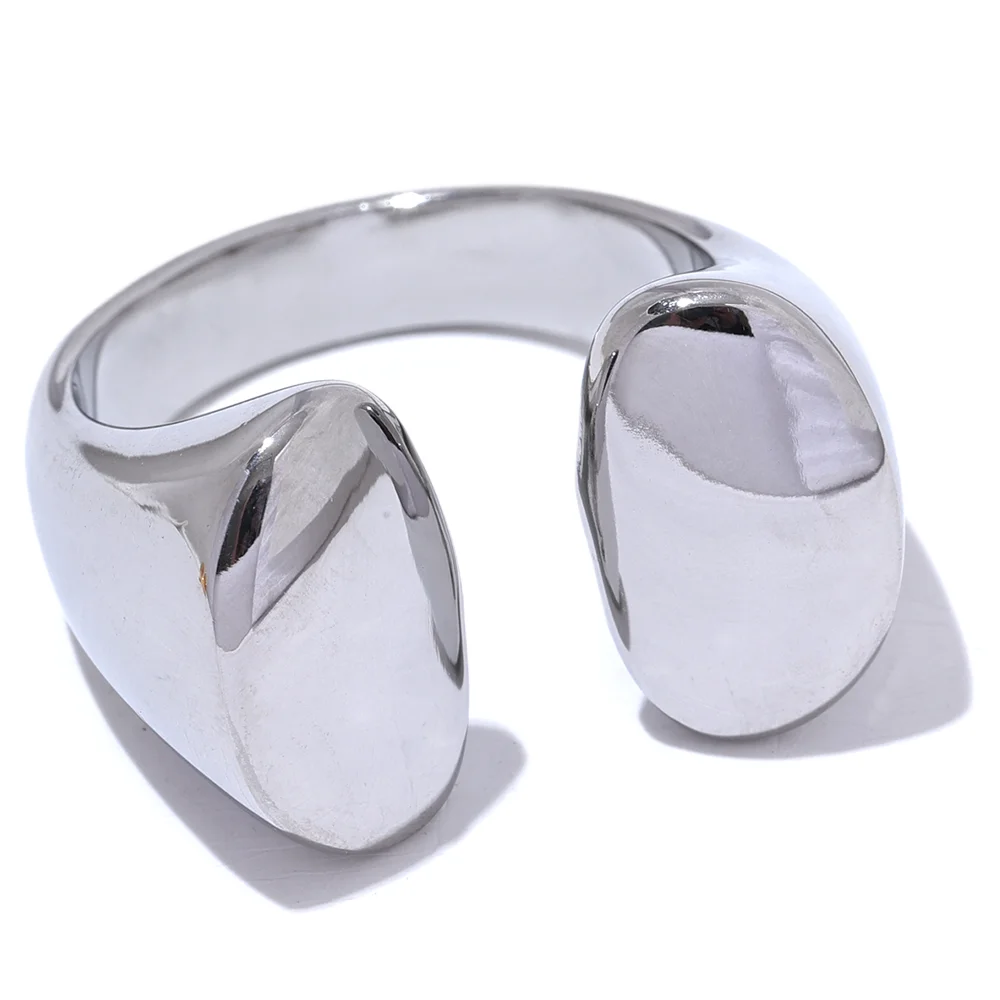 Timeless Chunky Modern Statement Ring - Ecru