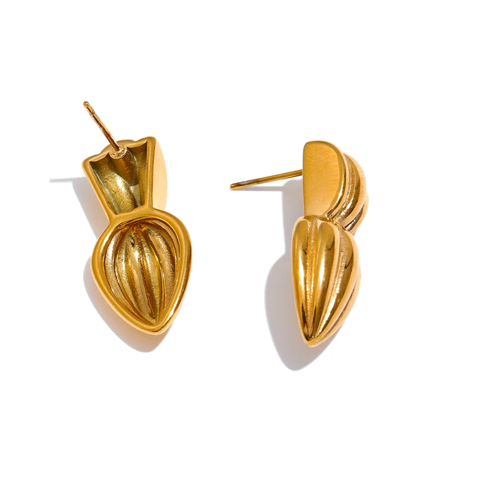 Timeless Textured Classic Stud Earrings - Ecru