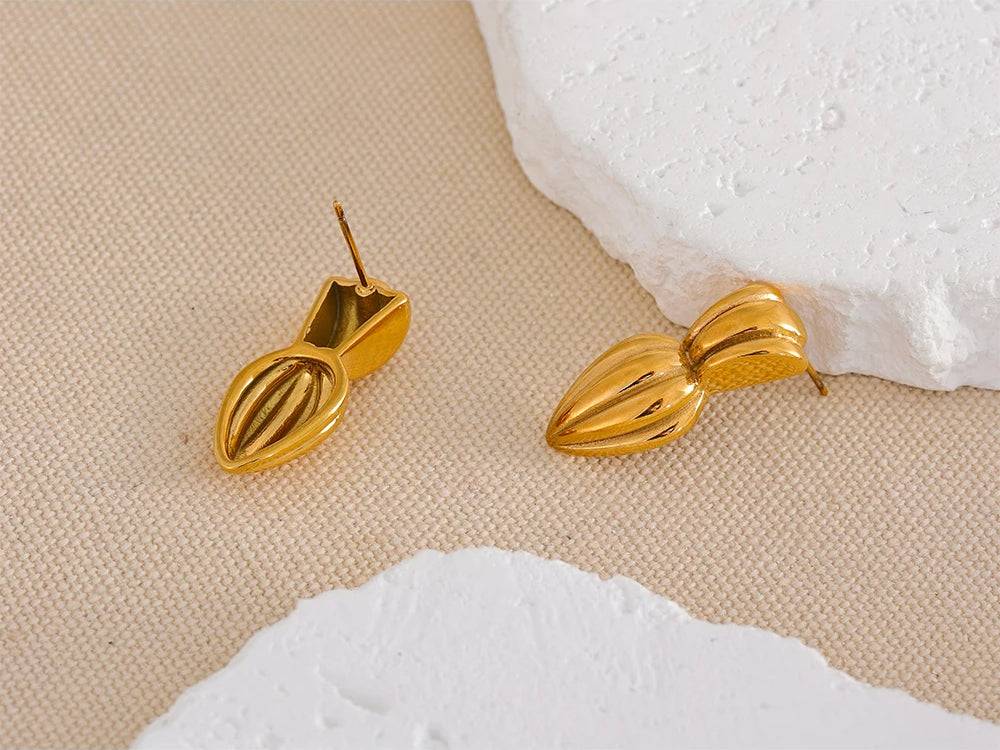 Timeless Textured Classic Stud Earrings - Ecru