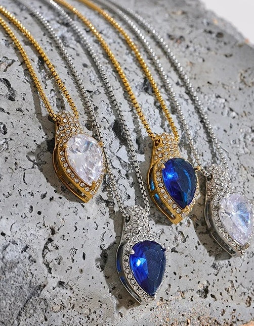 Transparent Cubic Zirconia Pendant Necklace - Ecru