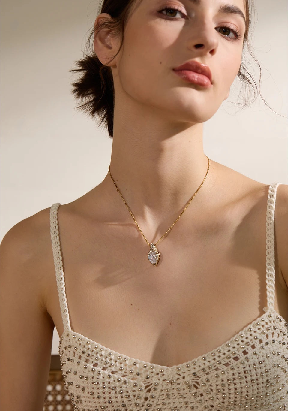 Transparent Cubic Zirconia Pendant Necklace - Ecru