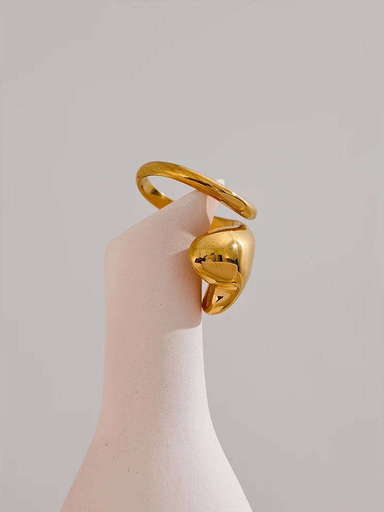 Trendy Heart Chunky Statement Ring - Ecru
