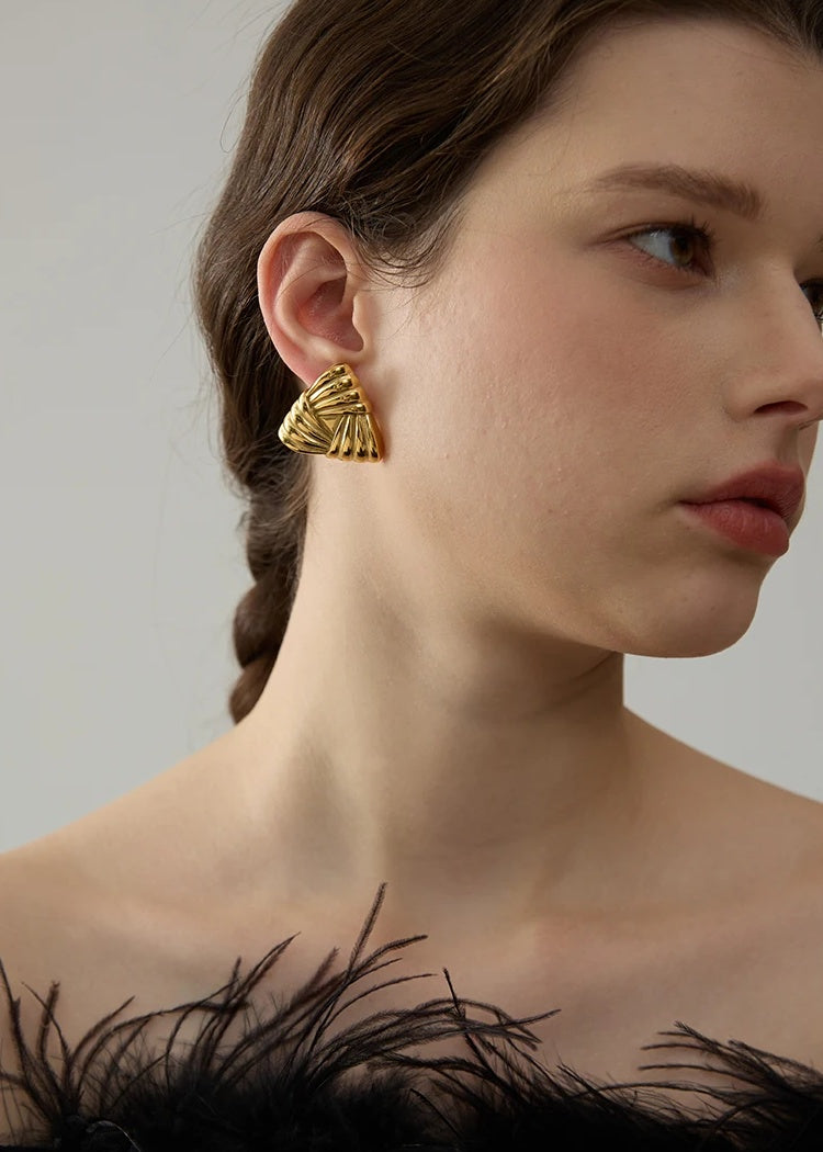 Triangle Texture Charm Stud Earrings - Ecru
