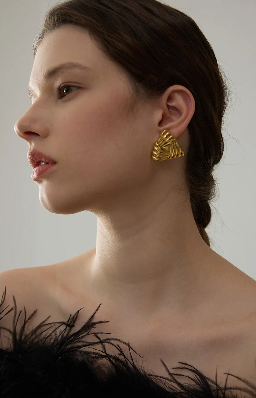 Triangle Texture Charm Stud Earrings - Ecru