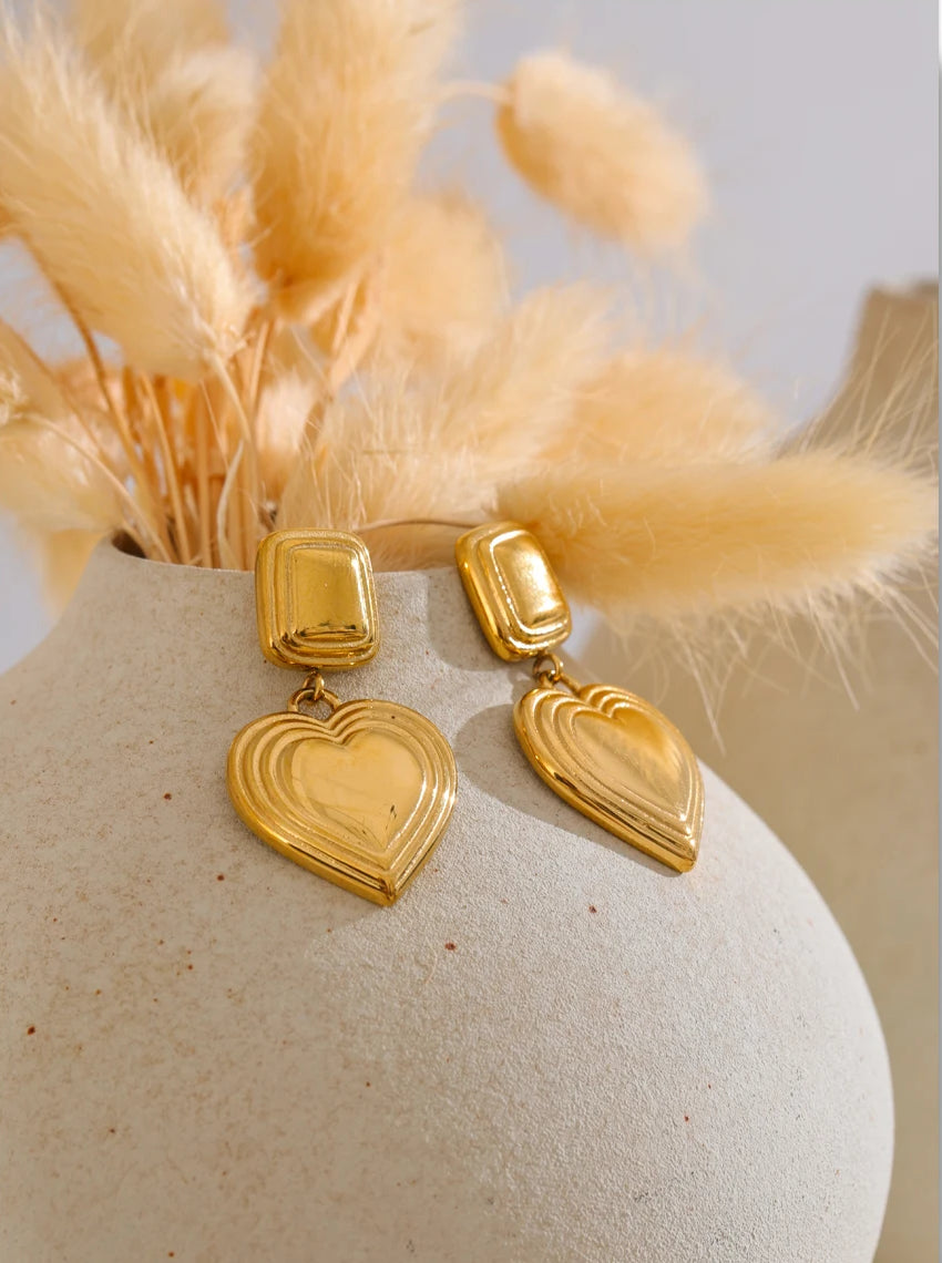 Unique Heart Dangle Statement Earrings - Ecru