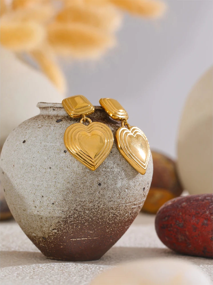 Unique Heart Dangle Statement Earrings - Ecru