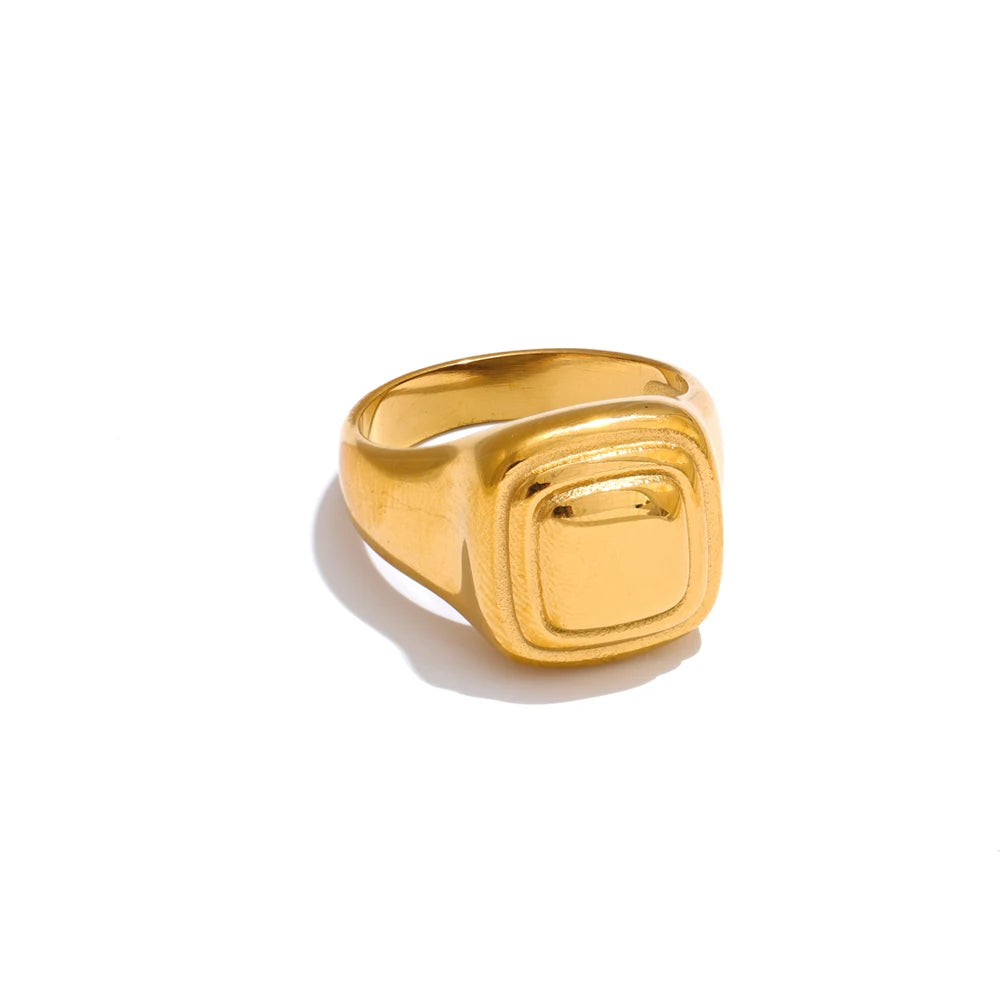 Versatile Elegant Chunky Signet Ring - Ecru