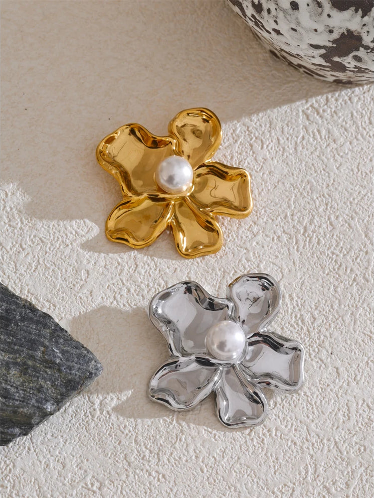 Versatile Pearl Flower Statement Brooch - Ecru