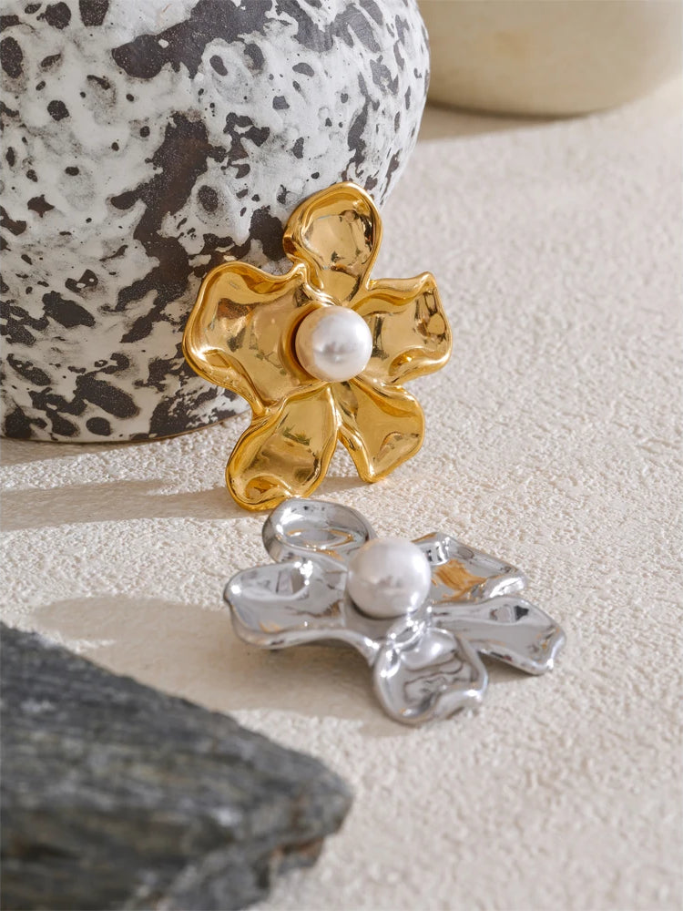 Versatile Pearl Flower Statement Brooch - Ecru