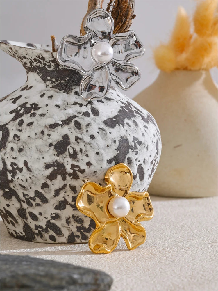 Versatile Pearl Flower Statement Brooch - Ecru