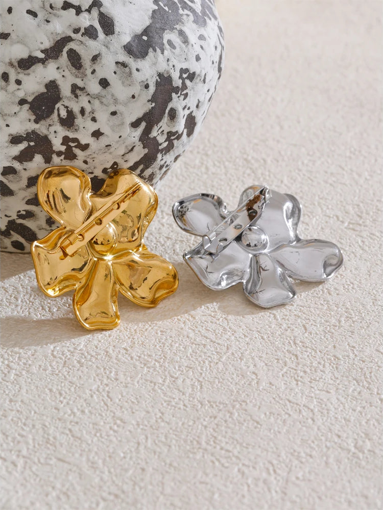 Versatile Pearl Flower Statement Brooch - Ecru