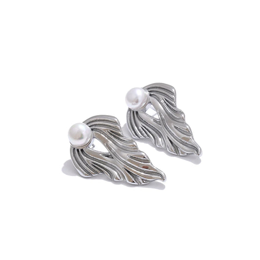 Versatile Pearl Refined Stud Earrings - Ecru