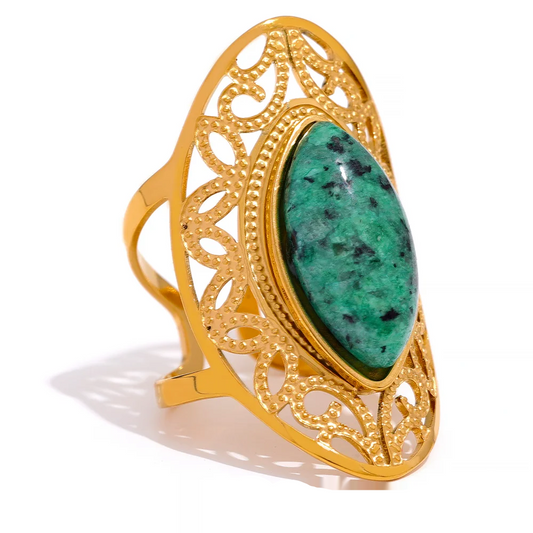 Vintage Green Stone Hyperbolic Ring - Ecru