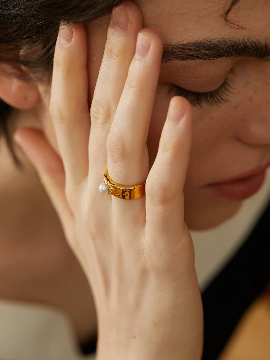 Vintage Imitation Pearls Texture Ring - Ecru