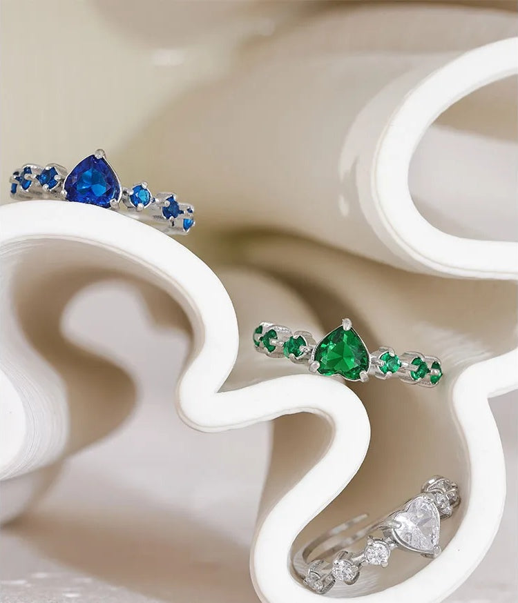 White Green Heart Adjustable Ring - Ecru