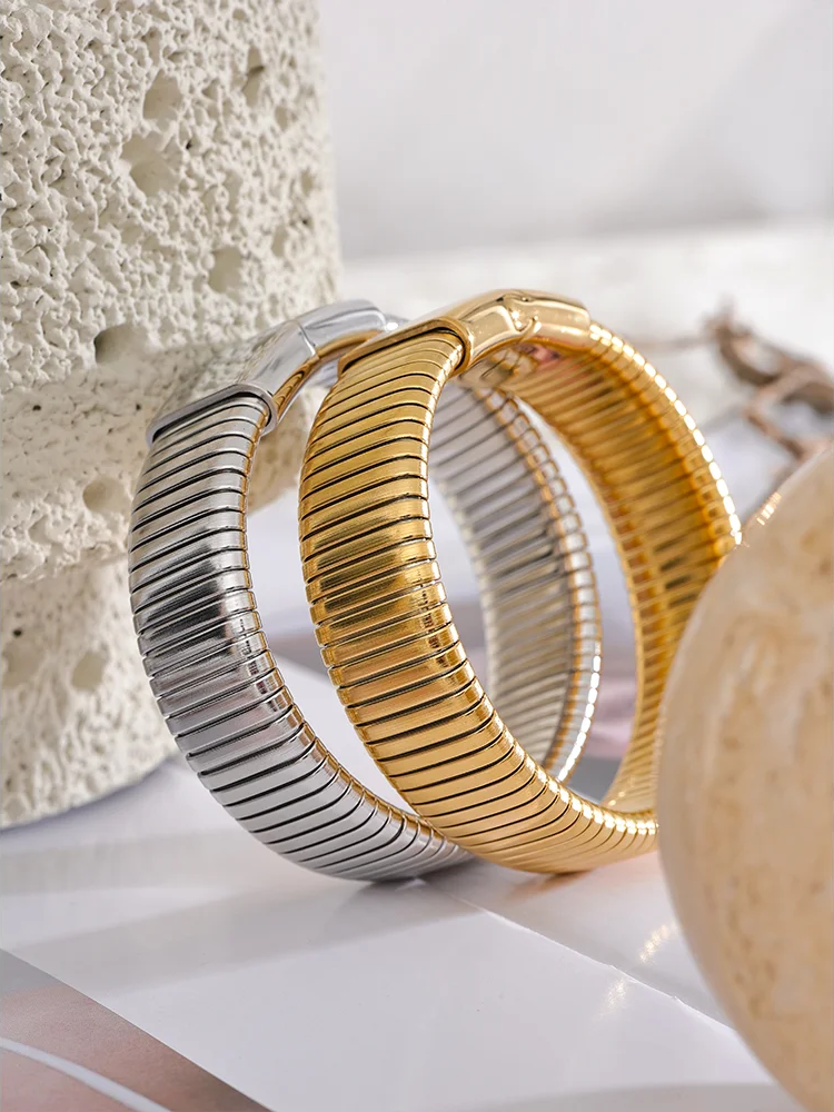 Wide Cuban Chain Statement Bracelet - Ecru
