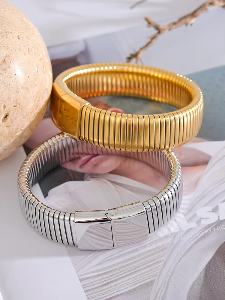 Wide Cuban Chain Statement Bracelet - Ecru