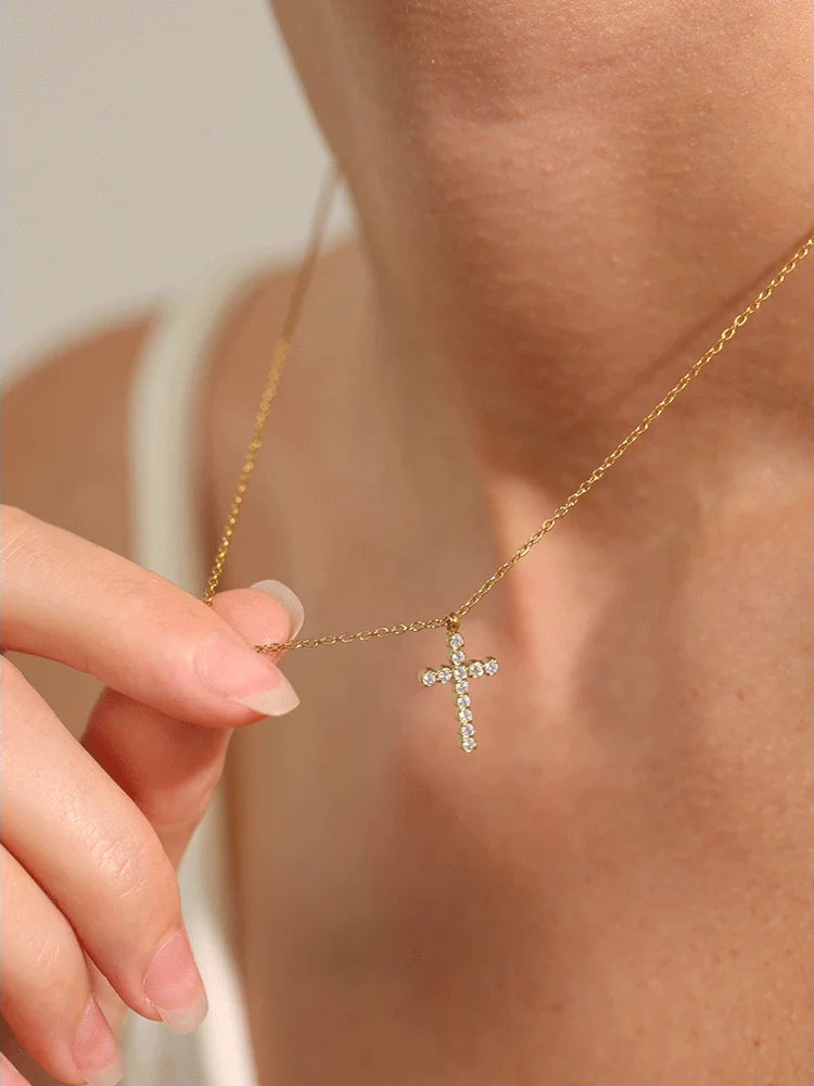 Zircon Cross Pendant Statement Necklace - Ecru