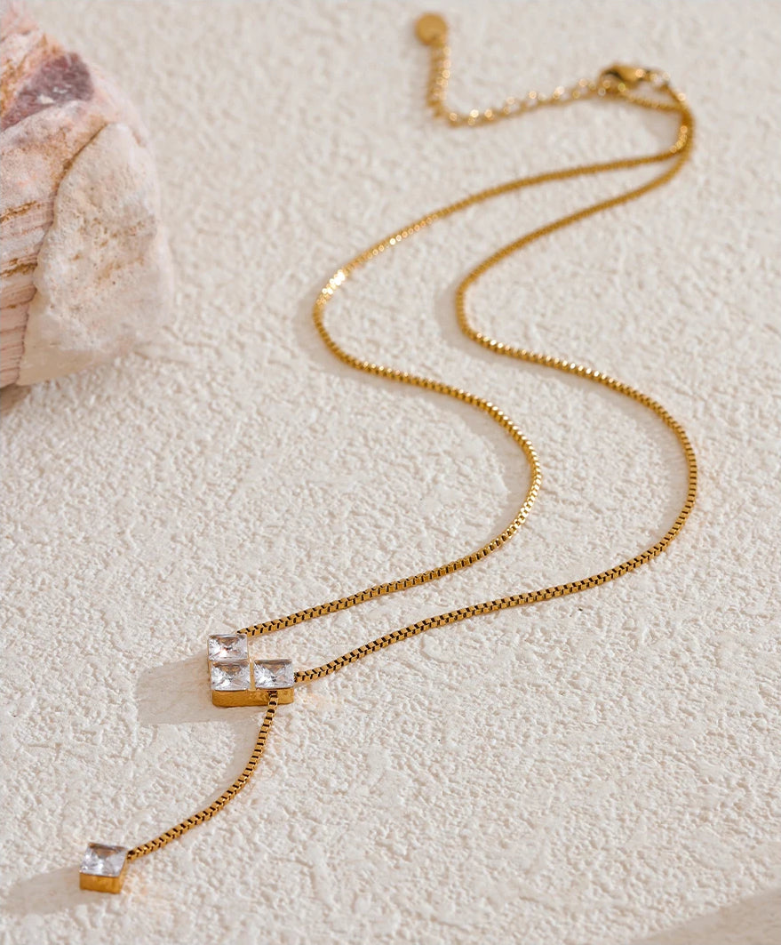 Zircon Heart Pendant Statement Necklace - Ecru